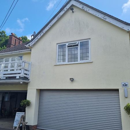 Lovely 2-Bedroom New Forest Apartment On A Farm New Milton Exterior foto